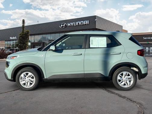 2026 Hyundai VENUE SE