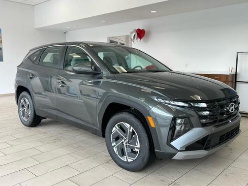 Gray 2026 Hyundai TUCSON Hybrid Blue SE