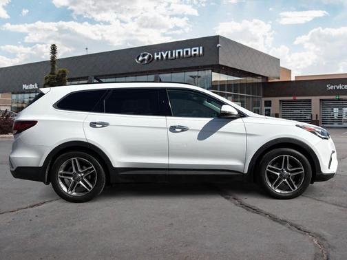 2017 Hyundai SANTA FE SE Ultimate