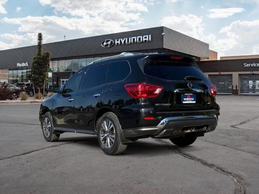 2019 Nissan Pathfinder S