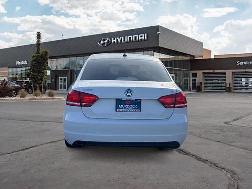 2012 Volkswagen Passat 2.5 SE