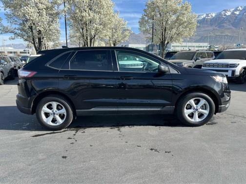 Shadow Black 2017 Ford Edge SE