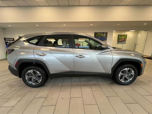 2026 Hyundai TUCSON Hybrid Blue SE