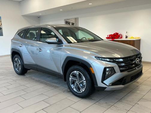 2026 Hyundai TUCSON Hybrid Blue SE