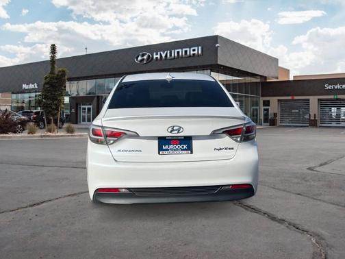 2016 Hyundai SONATA Hybrid SE