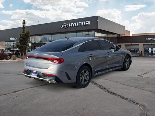 2023 Kia K5 LXS