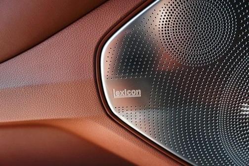 Photo 5 of 37 of 2020 Genesis G90 3.3T Premium