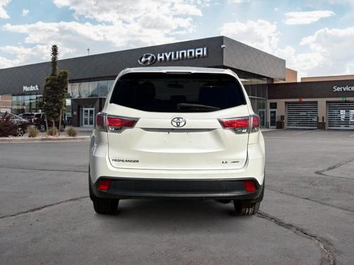 2014 Toyota Highlander LE