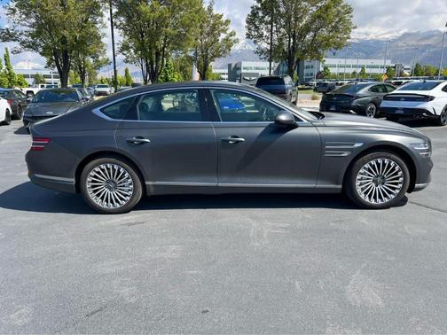 Makalu Gray 2024 Genesis Electrified G80 Advanced