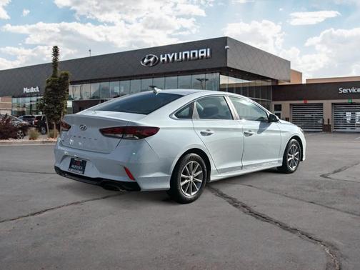 2019 Hyundai SONATA SE