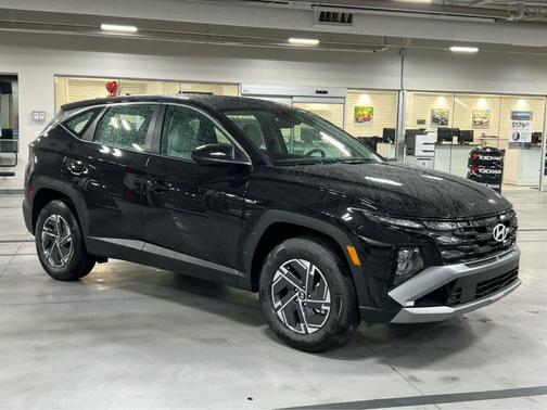 Ash Black 2026 Hyundai TUCSON Hybrid Blue SE