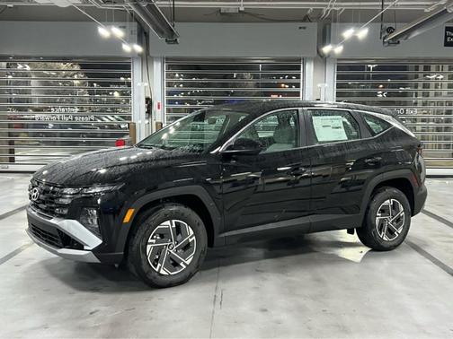 Ash Black 2026 Hyundai TUCSON Hybrid Blue SE