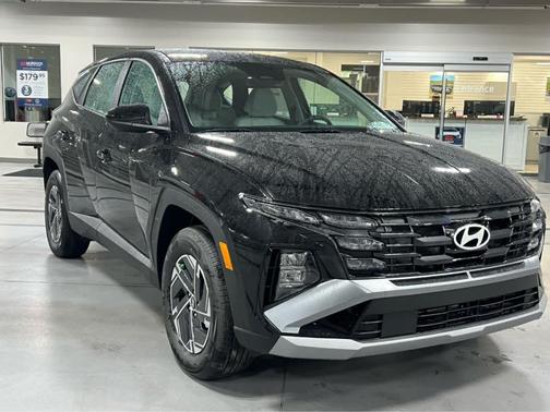 Ash Black 2026 Hyundai TUCSON Hybrid Blue SE