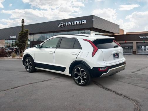 2025 Kia Niro SX Touring