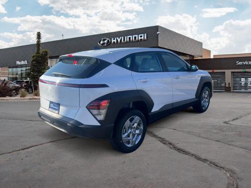 2026 Hyundai KONA SE