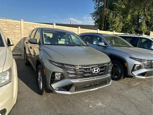 2025 Hyundai TUCSON SE