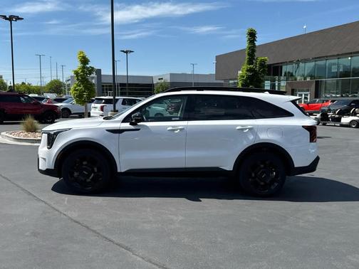 Glacial White Pearl 2024 Kia Sorento SX