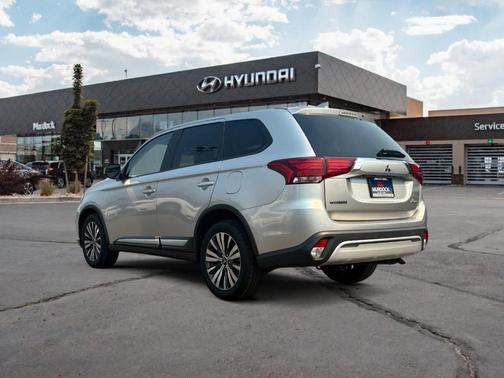 2019 Mitsubishi Outlander SE