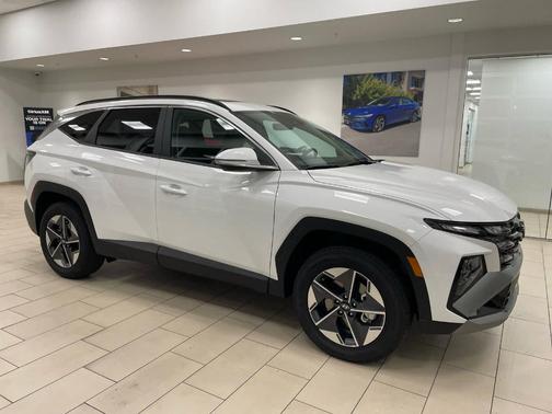 2026 Hyundai TUCSON SEL Premium