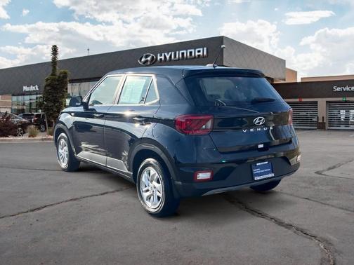 2026 Hyundai VENUE SE