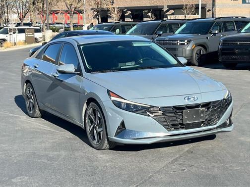 2021 Hyundai ELANTRA Limited