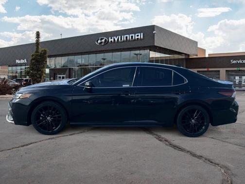 2022 Toyota Camry Hybrid XSE