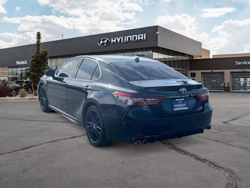 2022 Toyota Camry Hybrid XSE