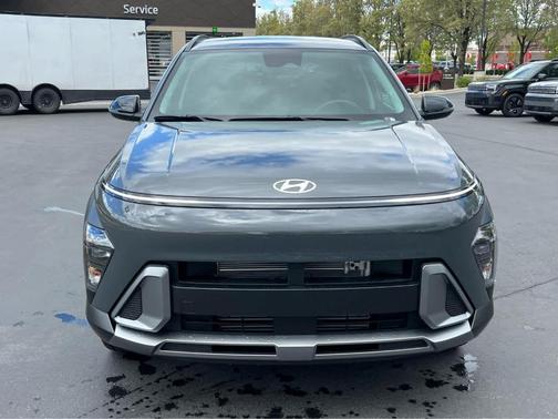 Gray Pearl 2026 Hyundai KONA SEL Premium
