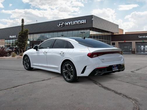 2022 Kia K5 EX