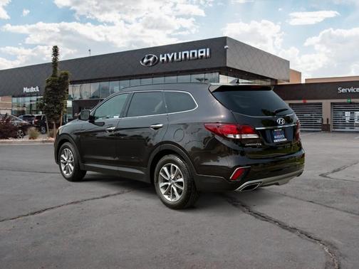 2017 Hyundai SANTA FE SE