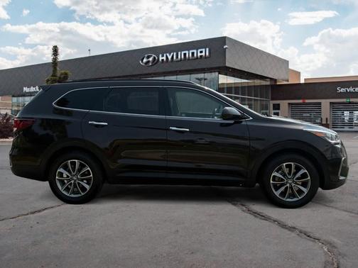 2017 Hyundai SANTA FE SE
