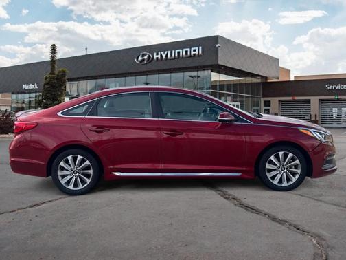 2016 Hyundai SONATA Sport