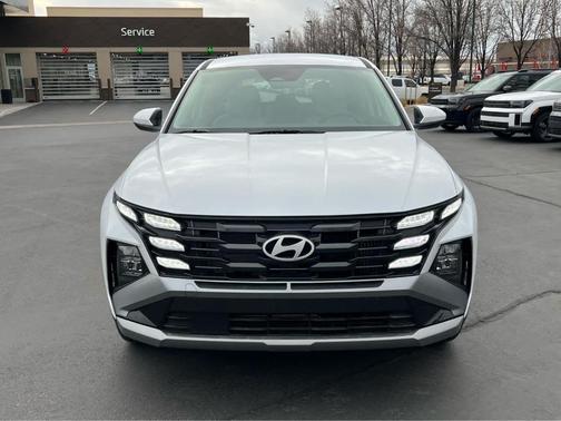 Pearl 2026 Hyundai TUCSON Hybrid Blue SE