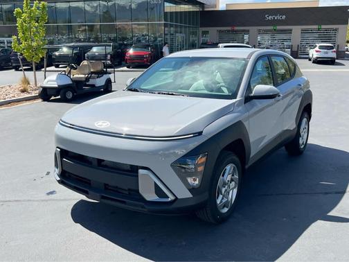 Cyber Gray Metallic 2026 Hyundai KONA SE