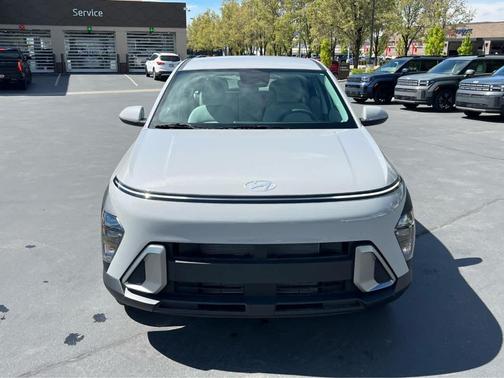 Cyber Gray Metallic 2026 Hyundai KONA SE
