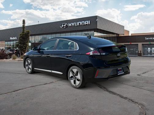 2022 Hyundai IONIQ Hybrid Limited