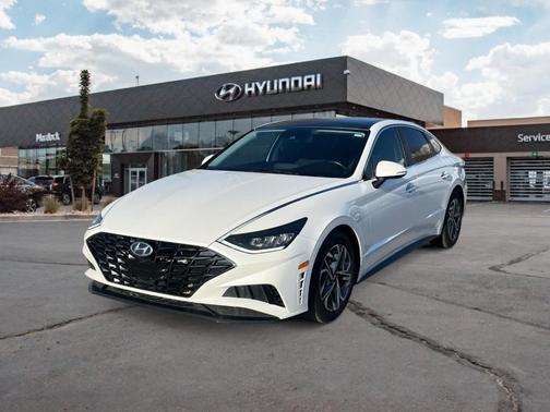 2022 Hyundai SONATA SEL