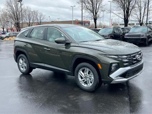 2026 Hyundai TUCSON SE