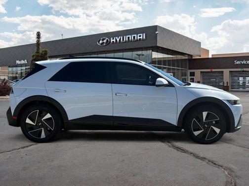 2025 Hyundai IONIQ 5 SEL