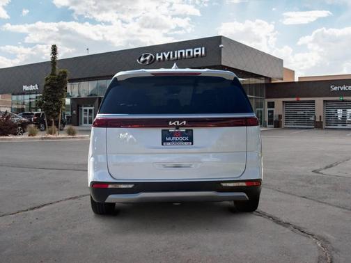 2024 Kia Carnival EX