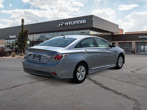 2015 Hyundai SONATA Hybrid Base