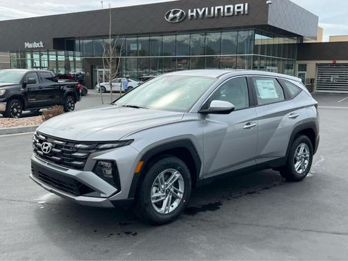 Shimmering Silver 2026 Hyundai TUCSON SE