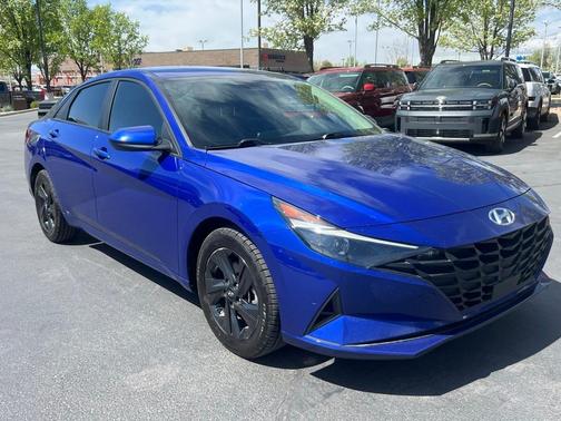 2021 Hyundai ELANTRA SEL