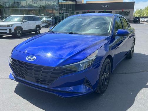 2021 Hyundai ELANTRA SEL