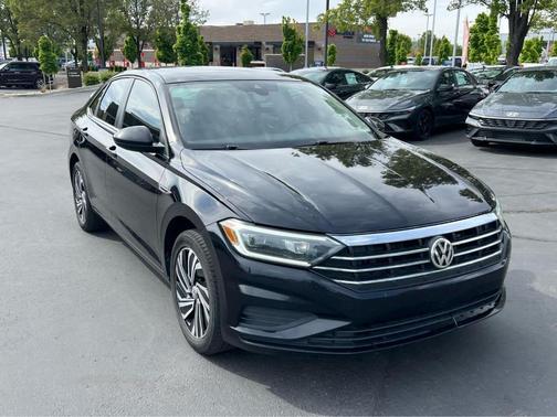 Deep Black Pearl Effect 2020 Volkswagen Jetta 1.4T SEL