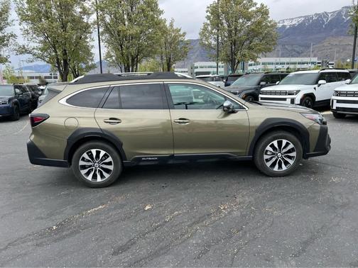 2023 Subaru Outback Touring
