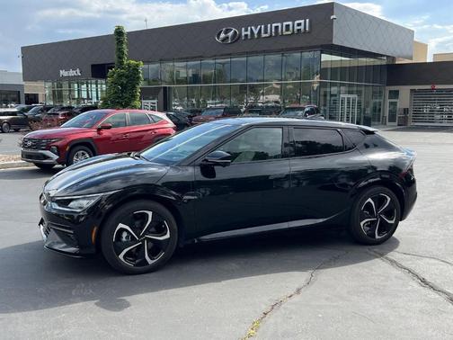 Aurora Black Pearl 2023 Kia EV6 GT-Line