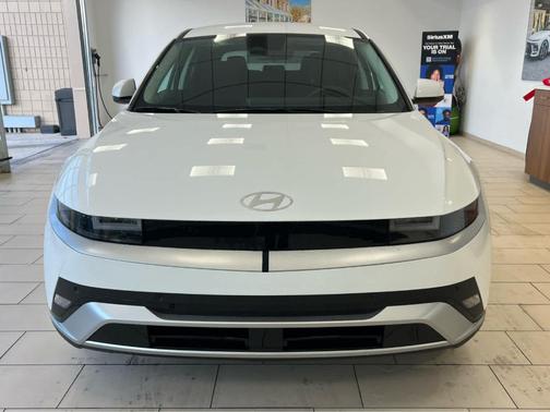 2026 Hyundai IONIQ 5 SE