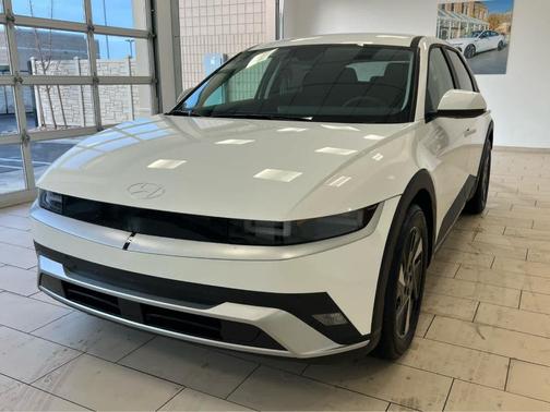 2026 Hyundai IONIQ 5 SE