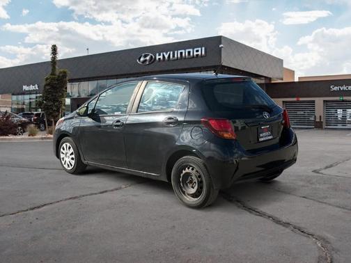 2015 Toyota Yaris L